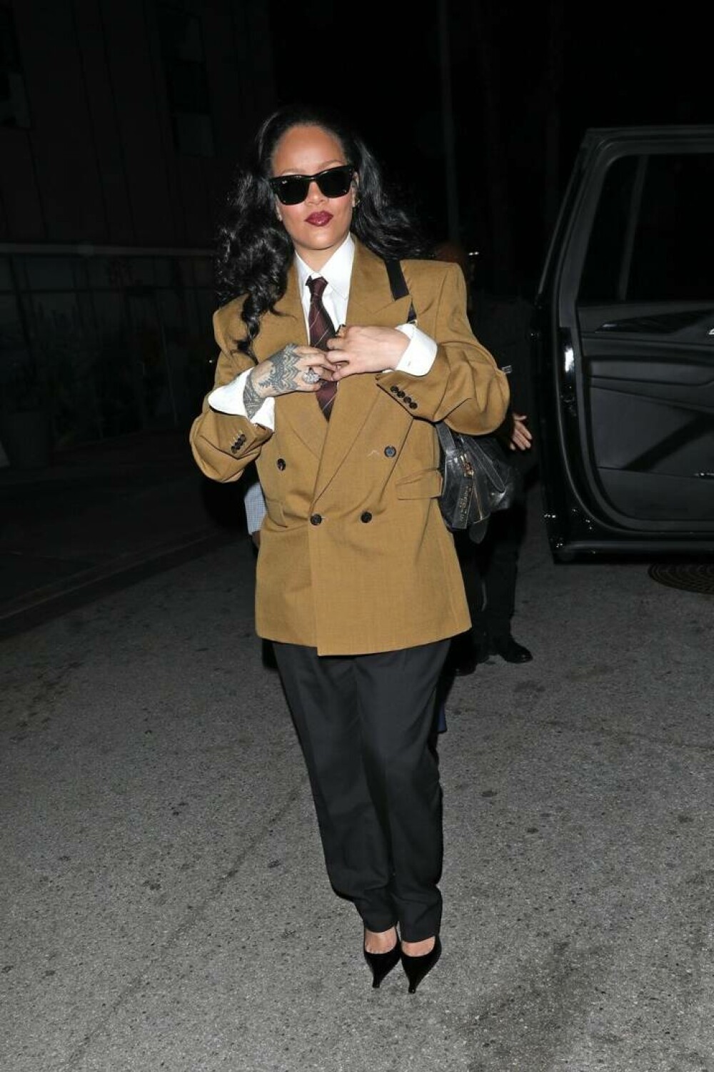 Rihanna și ASAP Rocky, apariție relaxată în California de ziua artistei. Vedeta a împlinit 37 de ani. FOTO - Imaginea 13