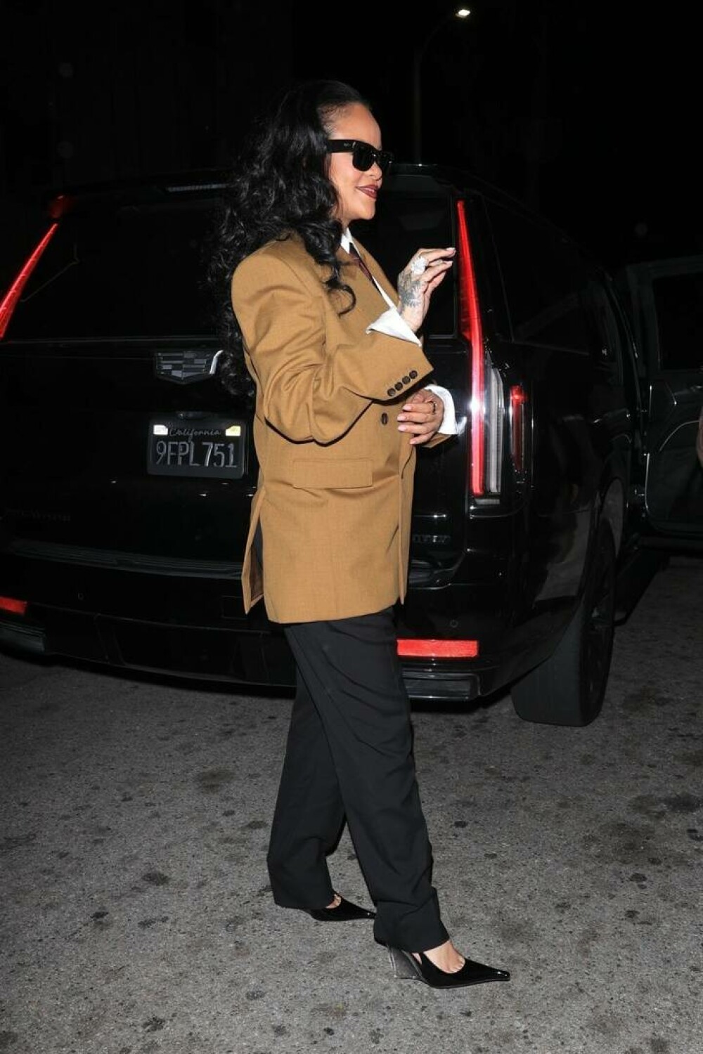 Rihanna și ASAP Rocky, apariție relaxată în California de ziua artistei. Vedeta a împlinit 37 de ani. FOTO - Imaginea 22