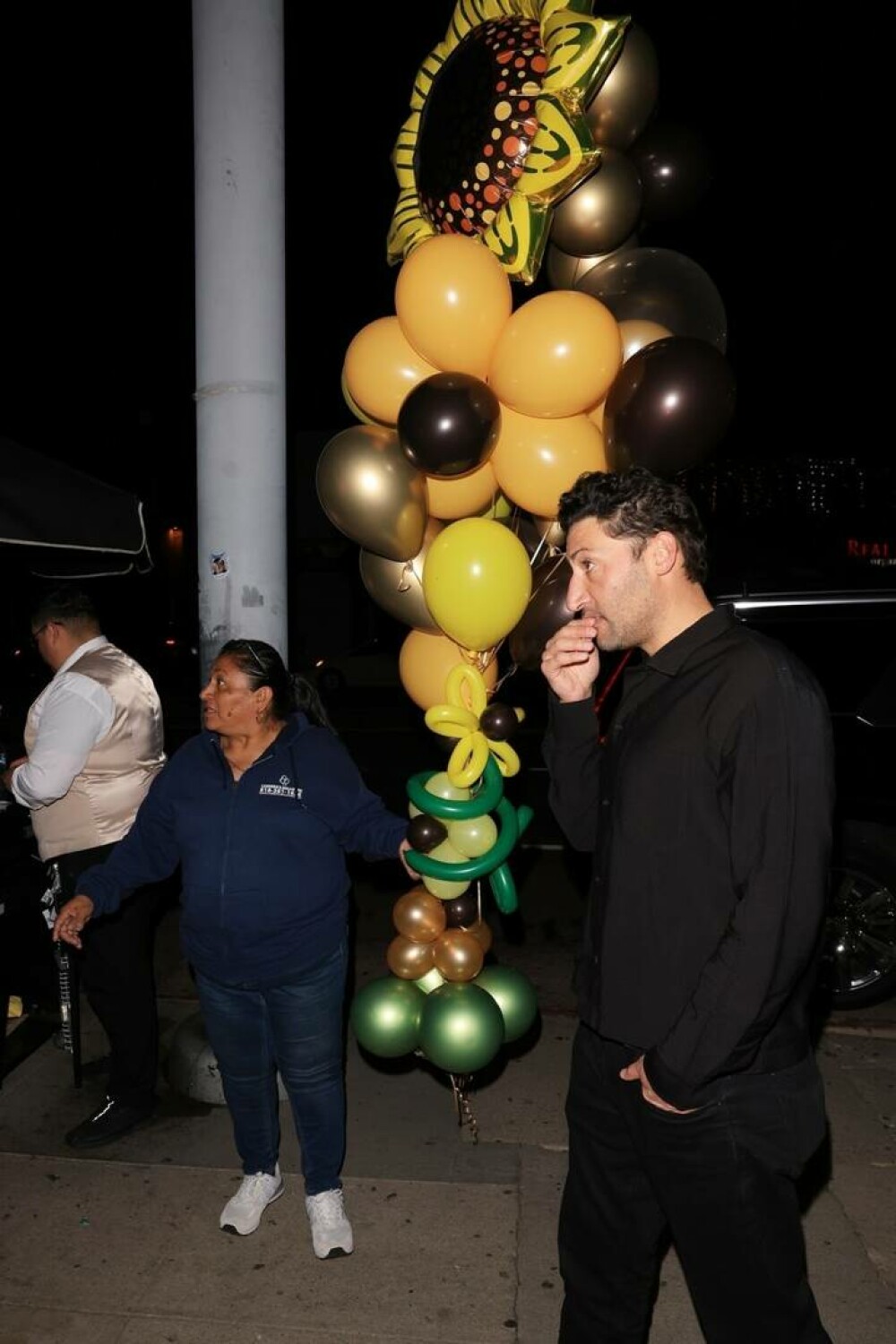 Rihanna și ASAP Rocky, apariție relaxată în California de ziua artistei. Vedeta a împlinit 37 de ani. FOTO - Imaginea 24