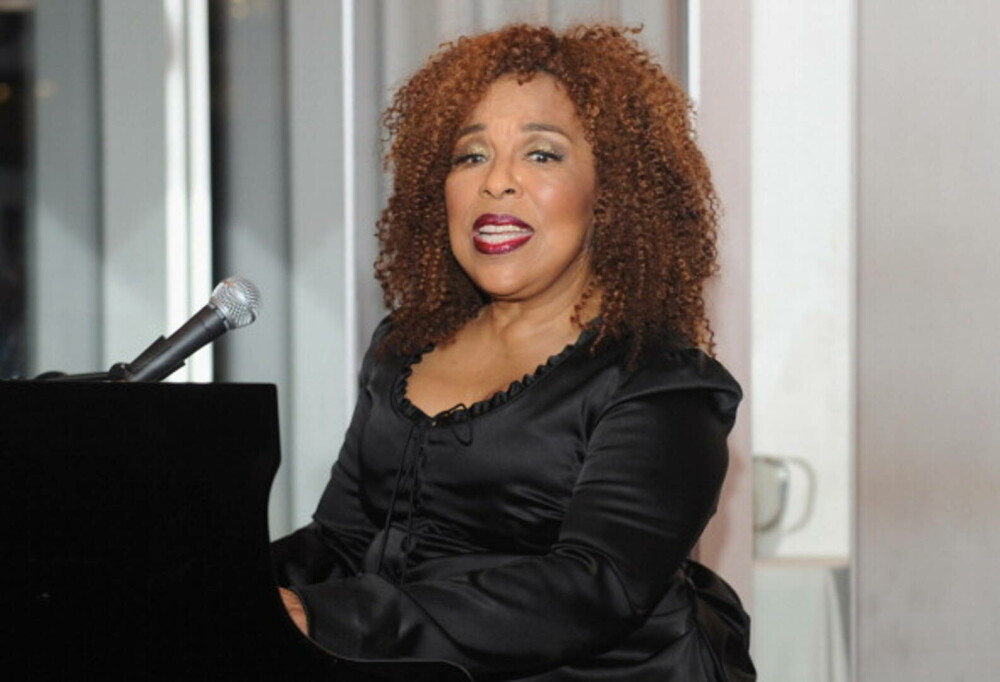 Cântăreaţa Roberta Flack a murit. Artista R&B celebră pentru hitul „Killing me softly with his song” avea 88 de ani - Imaginea 3