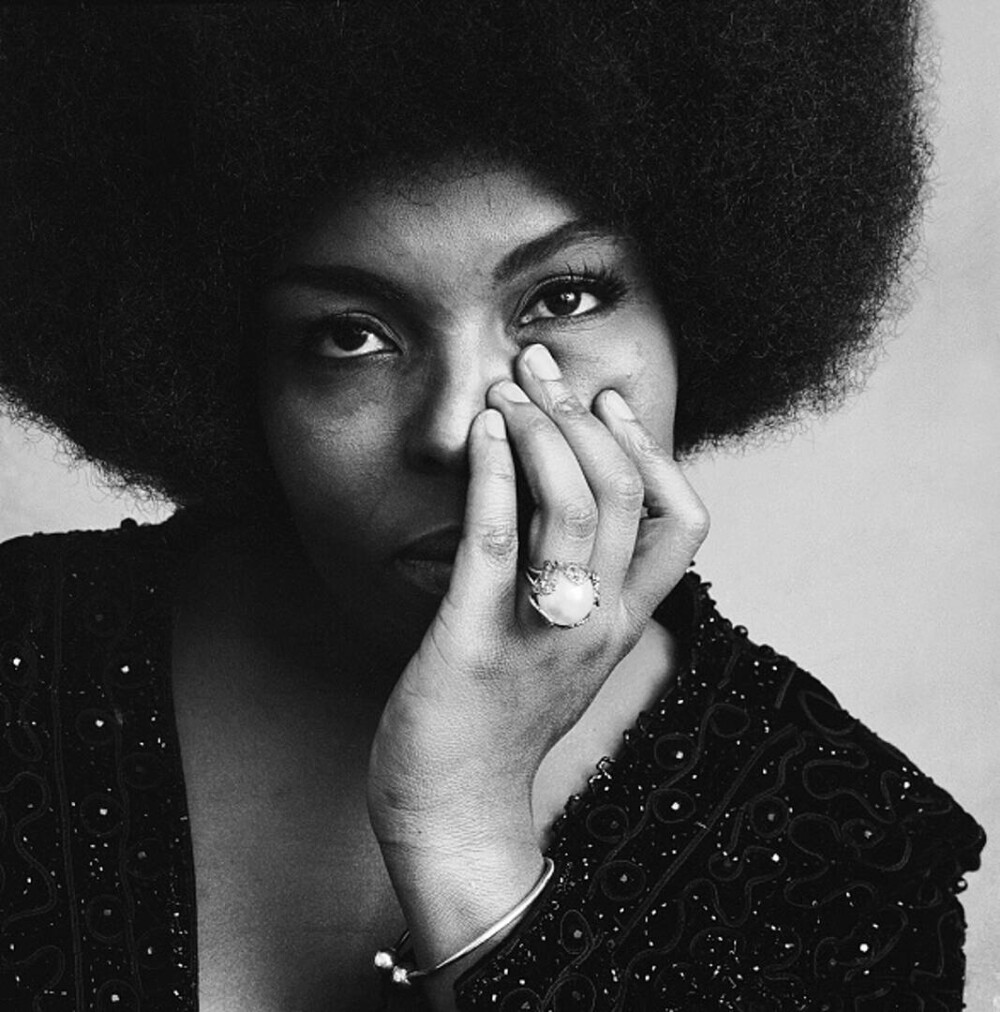Cântăreaţa Roberta Flack a murit. Artista R&B celebră pentru hitul „Killing me softly with his song” avea 88 de ani - Imaginea 7