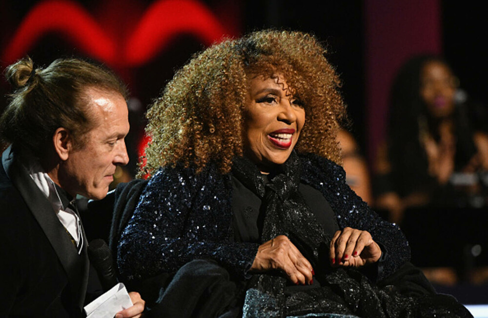Cântăreaţa Roberta Flack a murit. Artista R&B celebră pentru hitul „Killing me softly with his song” avea 88 de ani - Imaginea 17