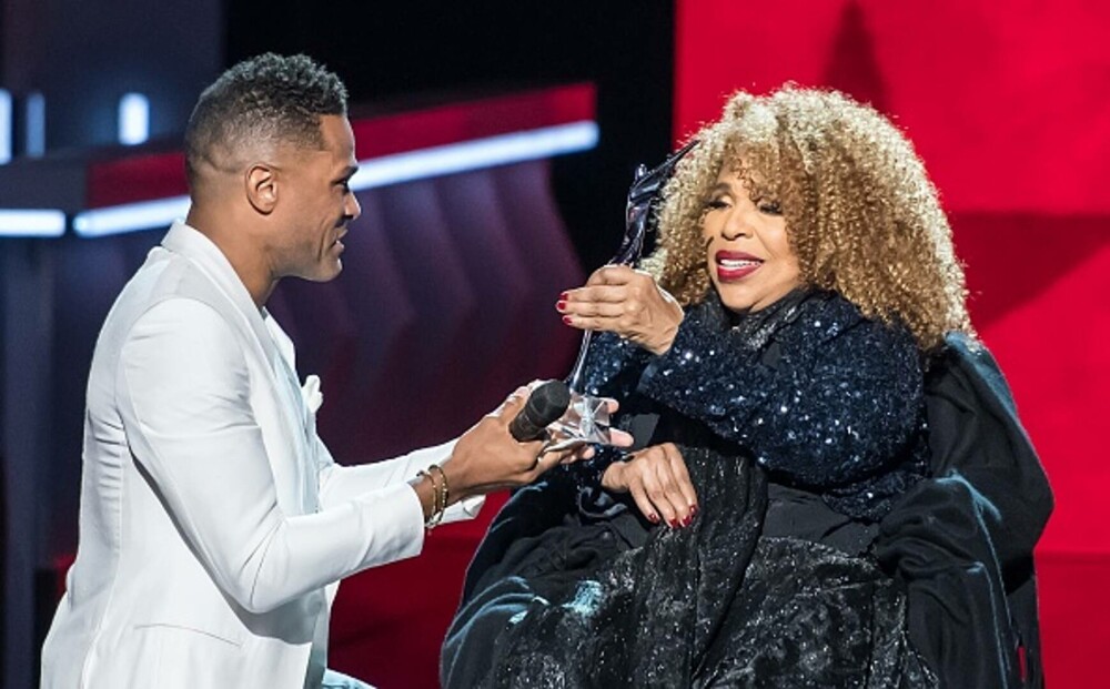 Cântăreaţa Roberta Flack a murit. Artista R&B celebră pentru hitul „Killing me softly with his song” avea 88 de ani - Imaginea 22