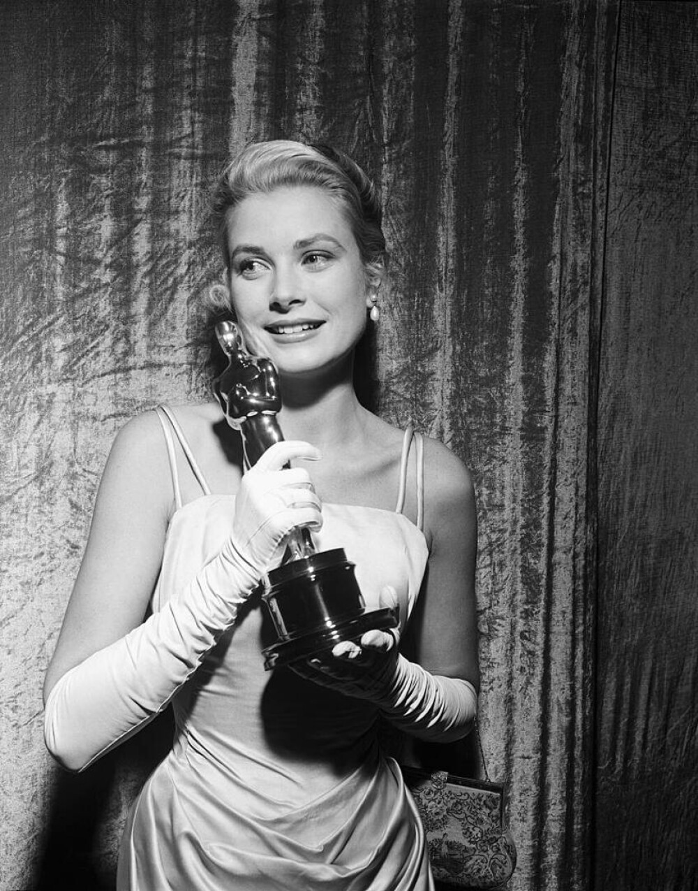 Ținute memorabile la Premiile Oscar - eleganță, stil și momente de neuitat din istoria Premiilor Academiei | FOTO - Imaginea 5