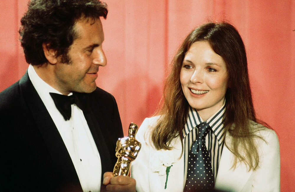 Ținute memorabile la Premiile Oscar - eleganță, stil și momente de neuitat din istoria Premiilor Academiei | FOTO - Imaginea 16