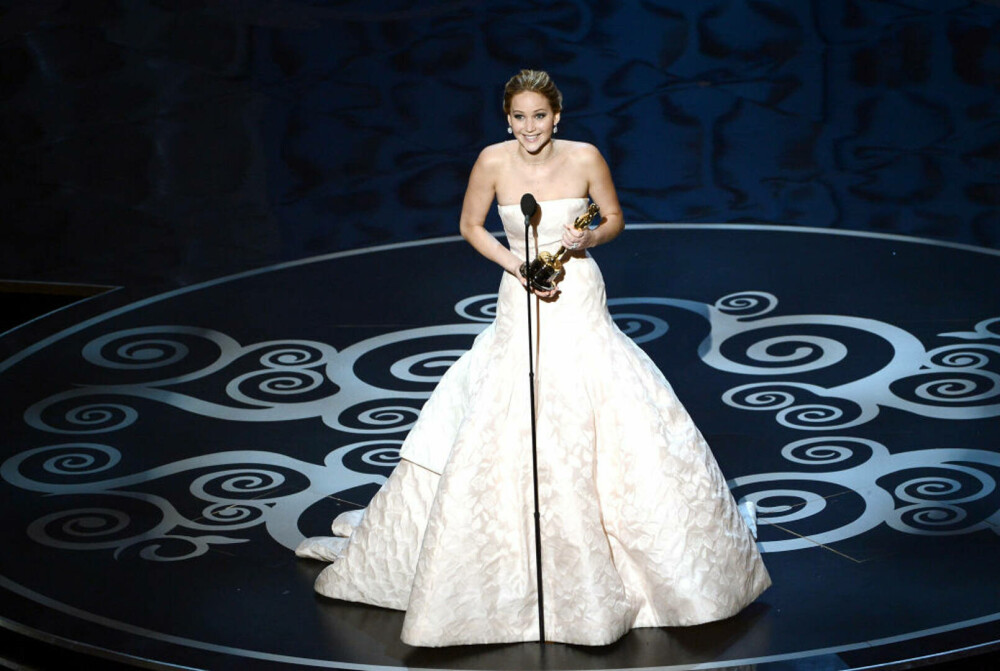 Ținute memorabile la Premiile Oscar - eleganță, stil și momente de neuitat din istoria Premiilor Academiei | FOTO - Imaginea 50