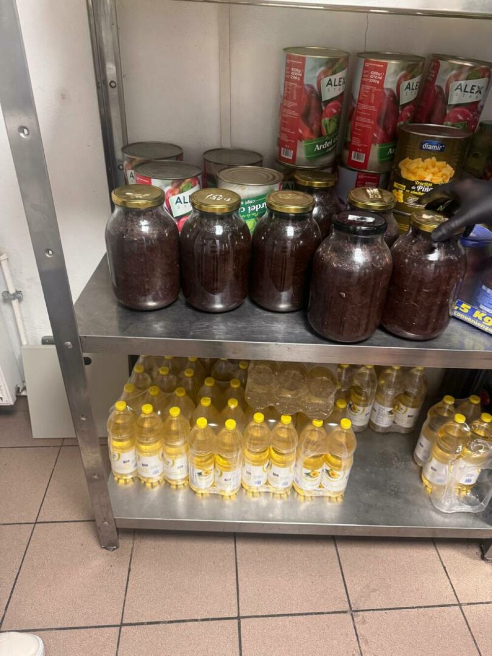 Berăria H din București a fost închisă temporar după ce ANPC a descoperit un val de nereguli. FOTO - Imaginea 2