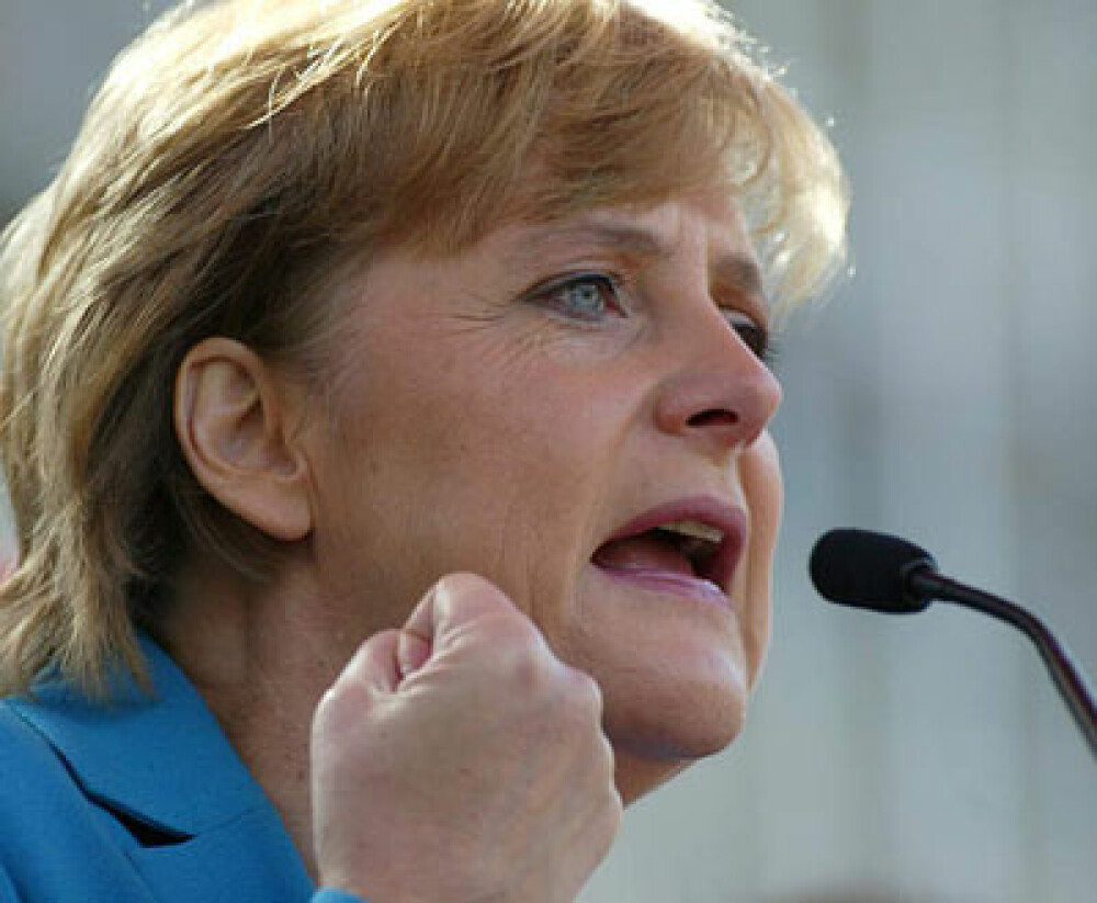 Angela Merkel: Licitatiile trucate din Romania alunga firmele germane - Imaginea 1