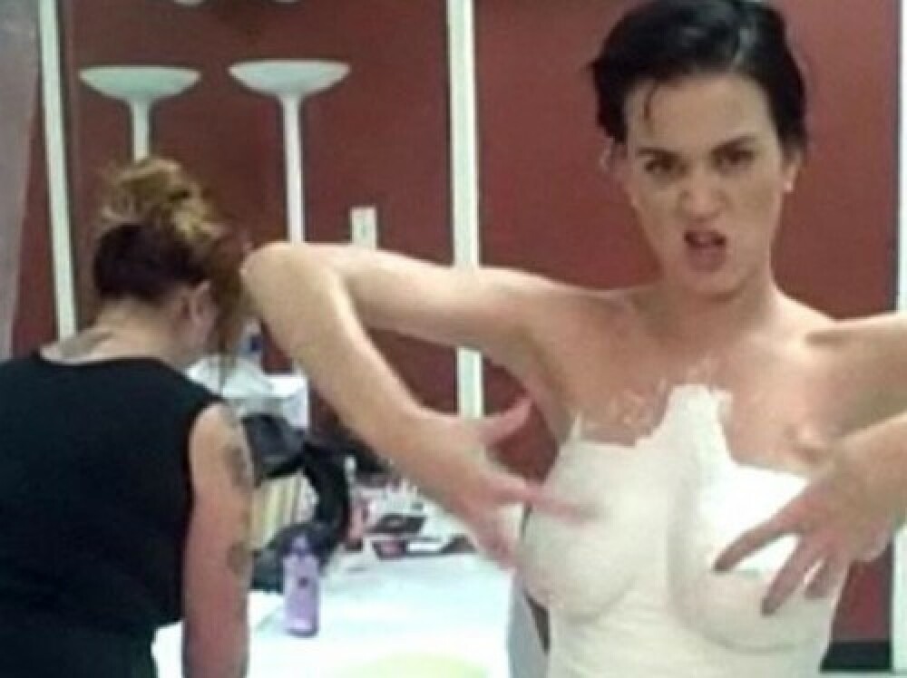 Vezi primele poze de la petrecerea de lesbiene a lui Katy Perry - Imaginea 5