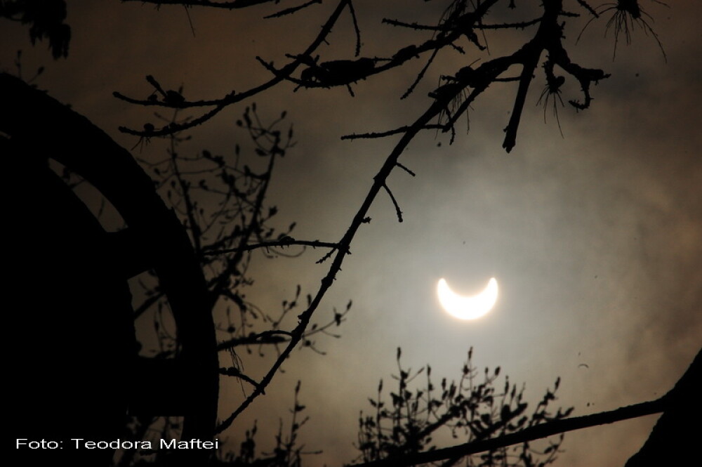 Prima eclipsa partiala de soare din 2011 a durat trei ore. VIDEO si FOTO! - Imaginea 11