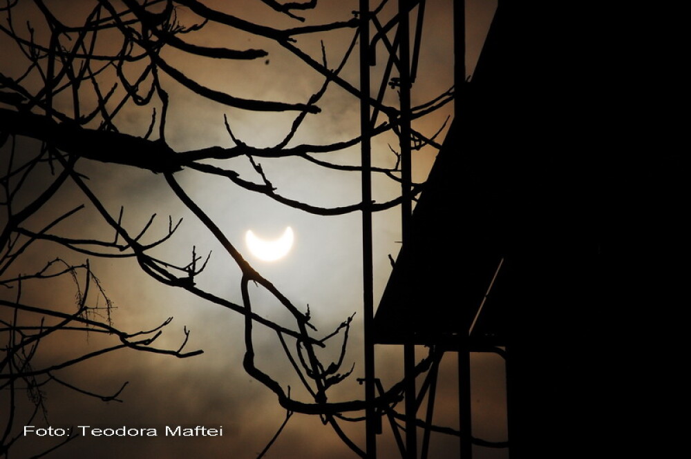 Prima eclipsa partiala de soare din 2011 a durat trei ore. VIDEO si FOTO! - Imaginea 18