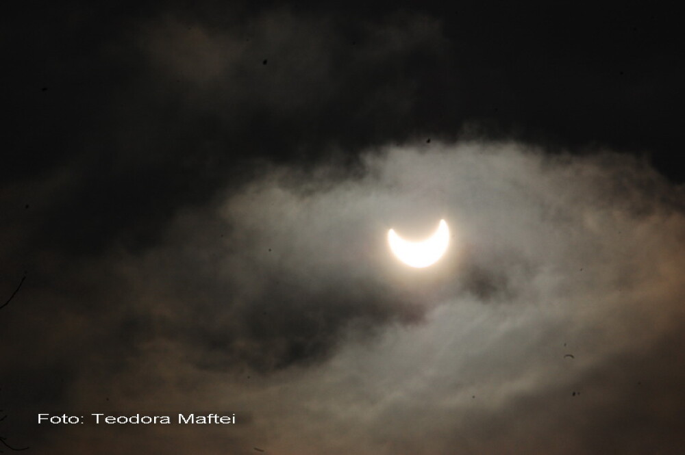 Prima eclipsa partiala de soare din 2011 a durat trei ore. VIDEO si FOTO! - Imaginea 26