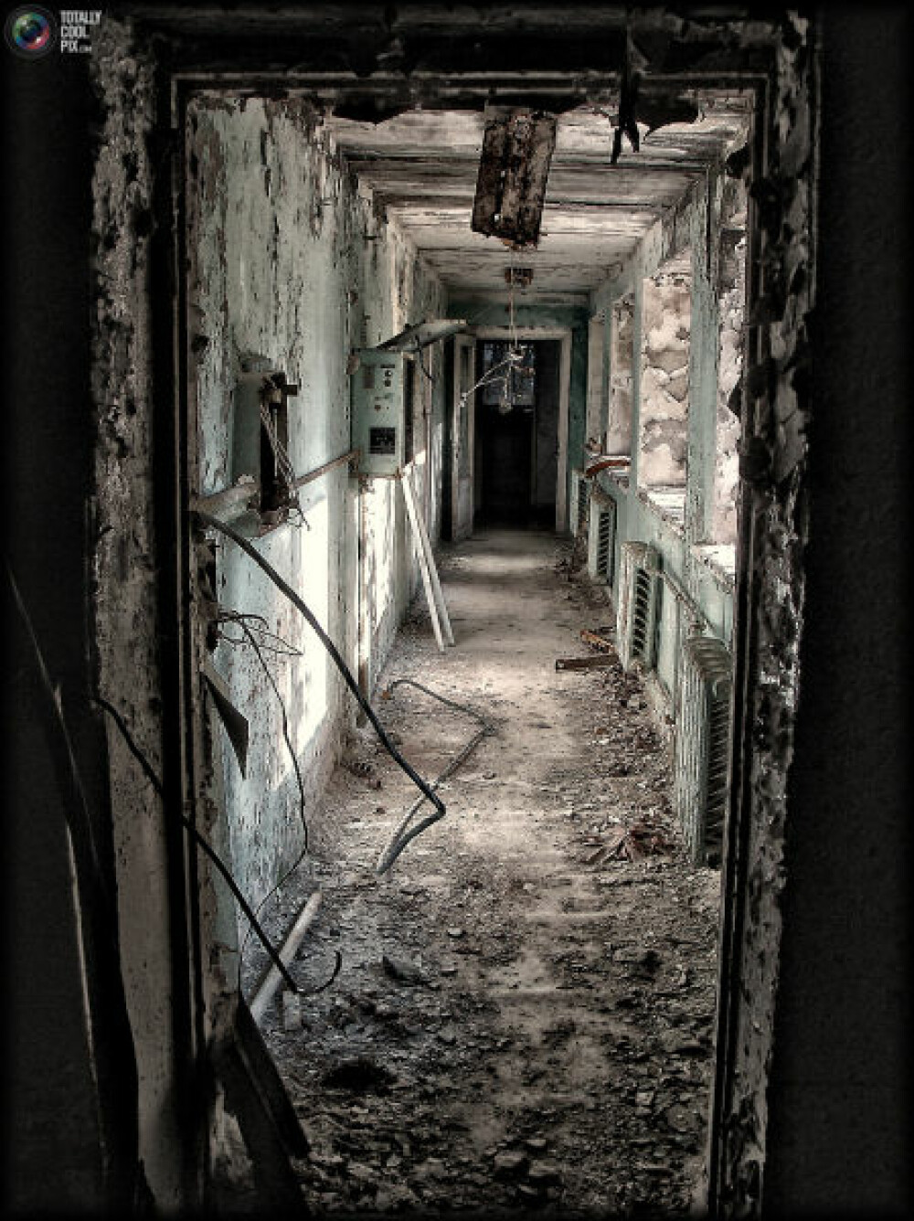 Orasul unde vezi moartea cu ochii: Cernobil, la 25 de ani dupa tragedie - Imaginea 4