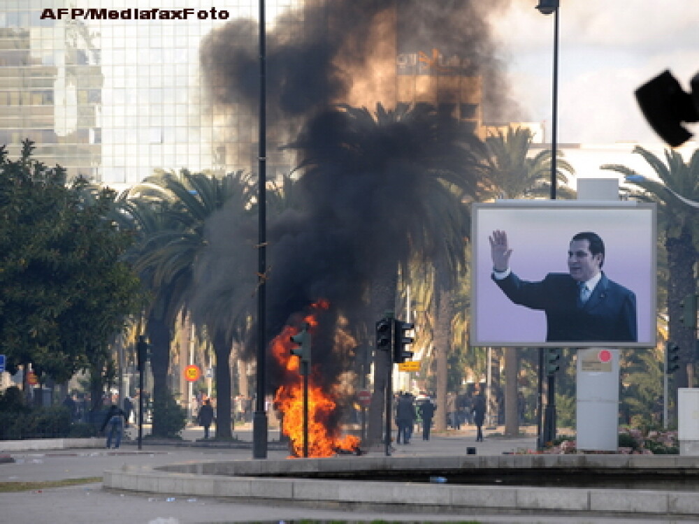 Haos in Tunisia. Zeci de persoane au fost ucise. FOTO si VIDEO - Imaginea 1