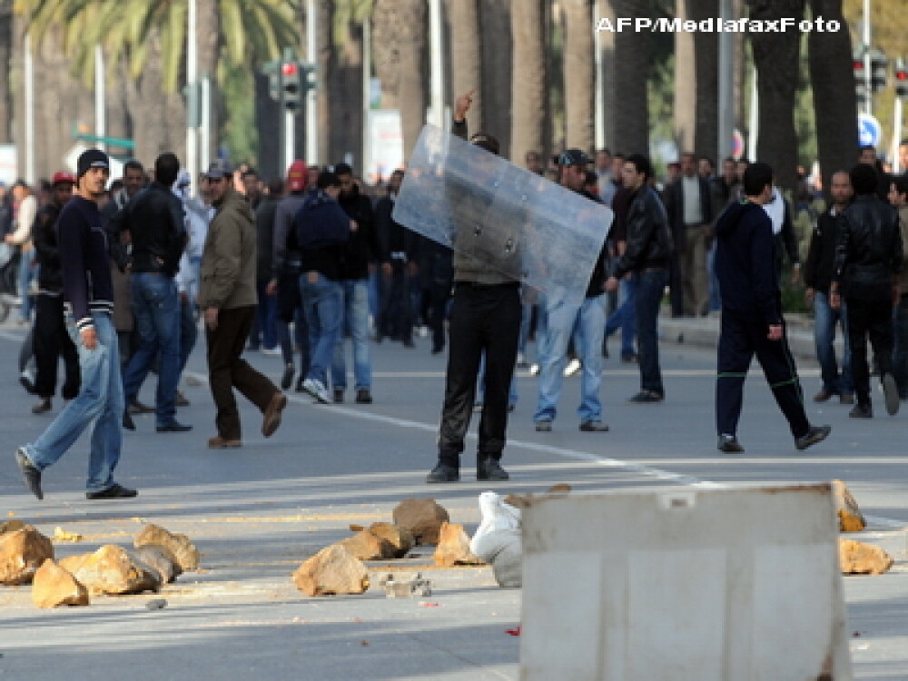 Haos in Tunisia. Zeci de persoane au fost ucise. FOTO si VIDEO - Imaginea 4