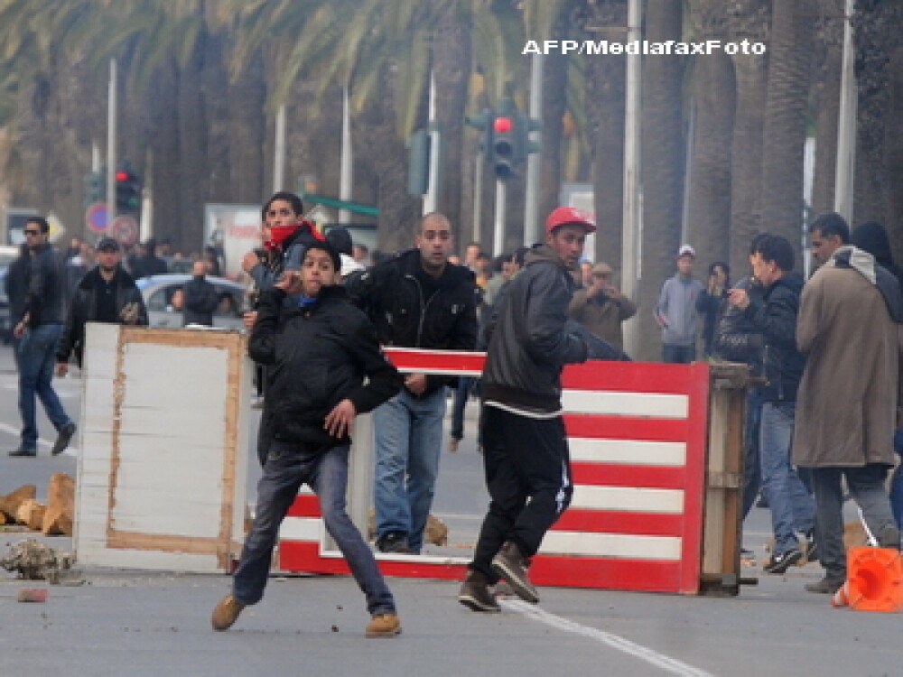 Haos in Tunisia. Zeci de persoane au fost ucise. FOTO si VIDEO - Imaginea 5