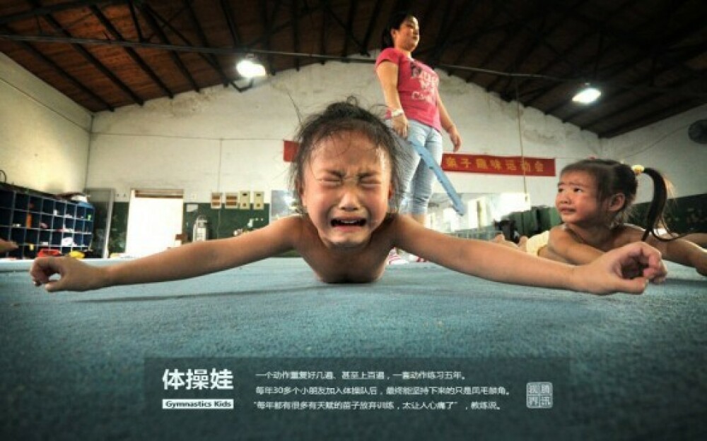 Antrenamente in lacrimi si durere. Prin ce chinuri trec micile gimnaste din China pentru un vis FOTO - Imaginea 1