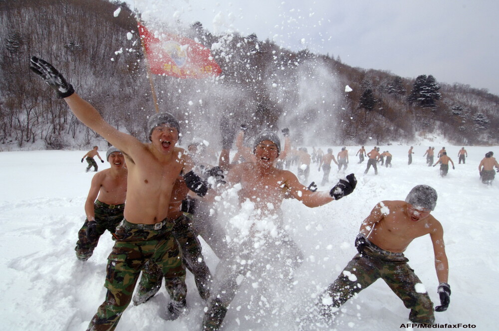 Soldatii sud-coreeni sunt pregatiti de razboi. Inregistrare VIDEO cu antrenamente dure - Imaginea 4