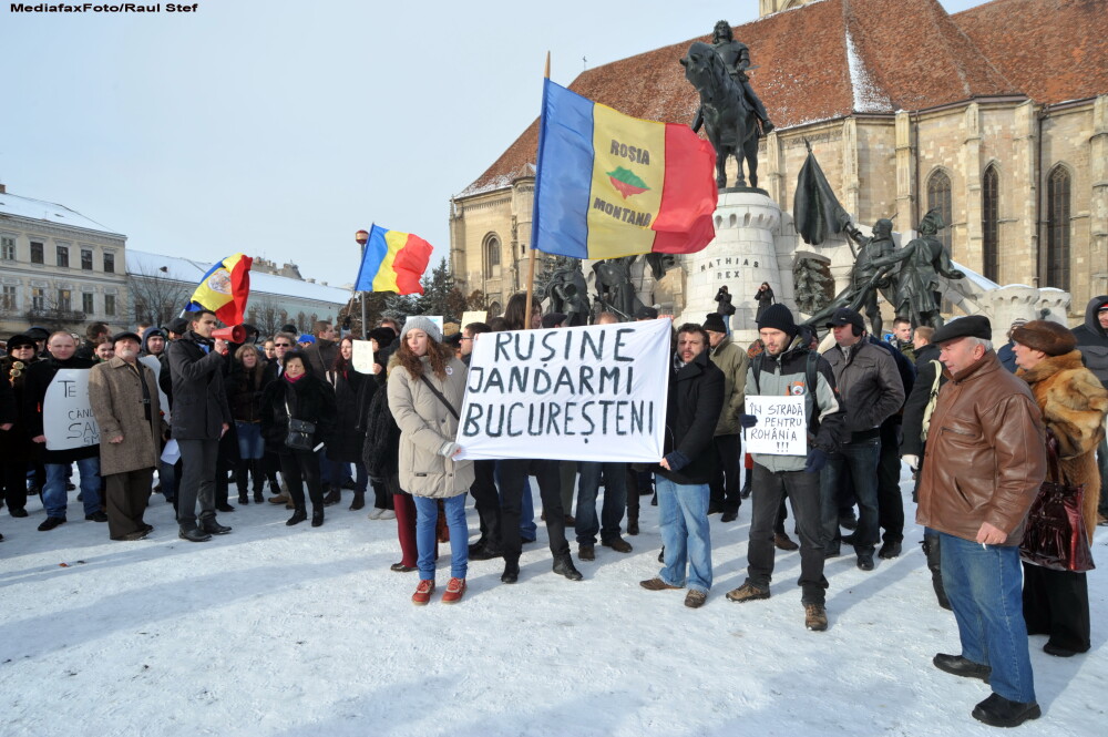 A patra zi de proteste in Romania. Aproximativ 10.000 de oameni au iesit in strada. GALERIE FOTO - Imaginea 9