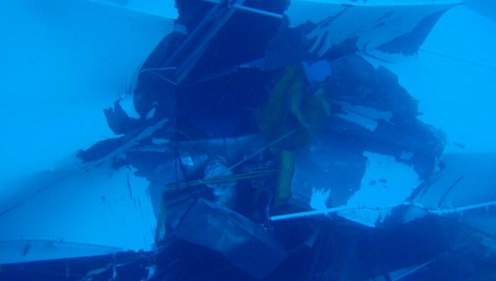 Paza de coasta italiana publica imagini in premiera cu vasul Costa Concordia sub apa. GALERIE FOTO - Imaginea 7