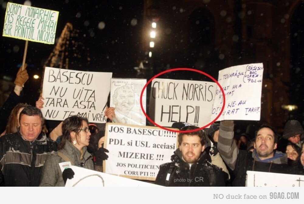 Dupa proteste, Chuck Norris se intoarce in Romania. Este noul premier, in locul lui Emil Boc. FOTO - Imaginea 3