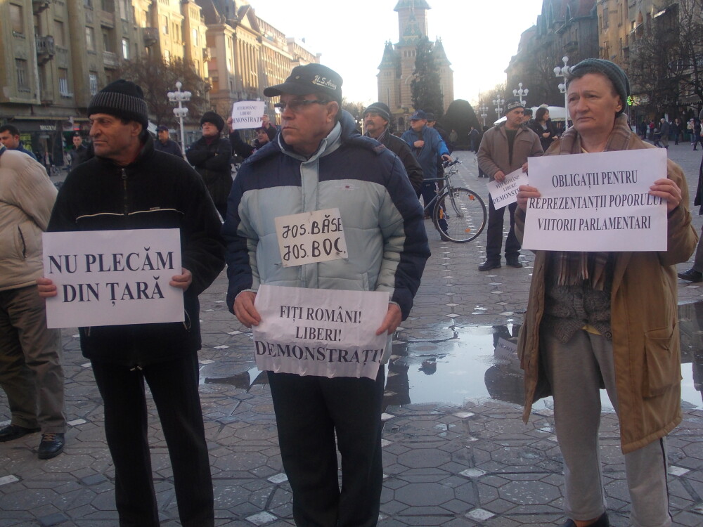 A unsprezecea zi de proteste s-a incheiat fara niciun incident la Timisoara. - Imaginea 6
