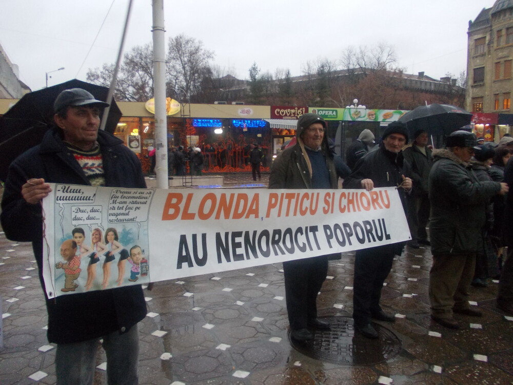 Protest incheiat fara incidente. A fost a douasprezecea zi de revolta la Timisoara - Imaginea 2