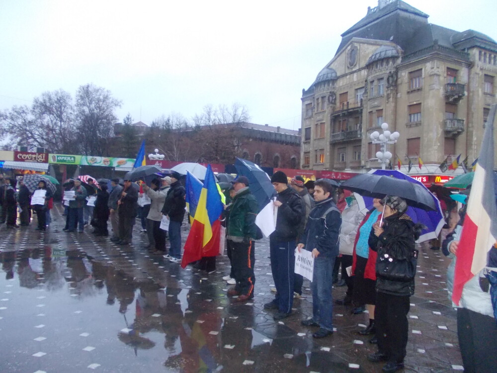 Protest incheiat fara incidente. A fost a douasprezecea zi de revolta la Timisoara - Imaginea 3