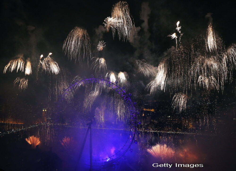 Revelion 2013. Cum au aratat petrecerile si artificiile de Anul Nou in marile orase ale lumii - Imaginea 12