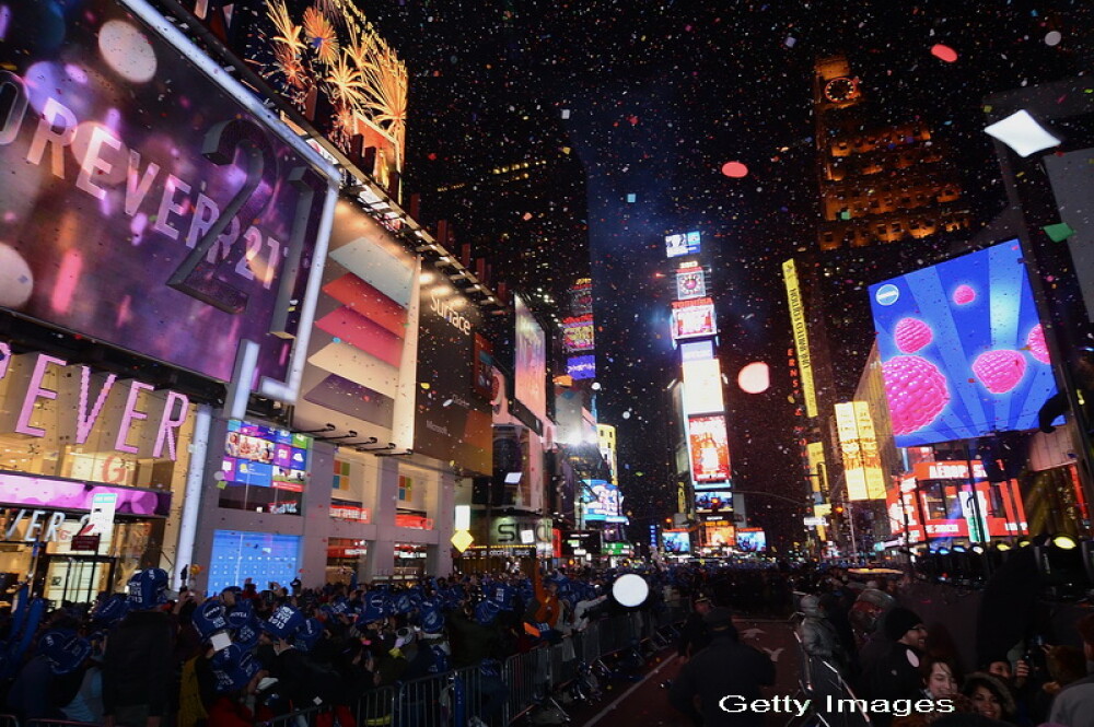 Revelion 2013. Cum au aratat petrecerile si artificiile de Anul Nou in marile orase ale lumii - Imaginea 13