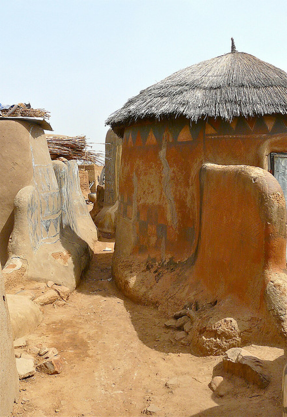 Galerie FOTO. Frumusetea unica a unui sat sarac, uitat de lume in savana africana - Imaginea 4