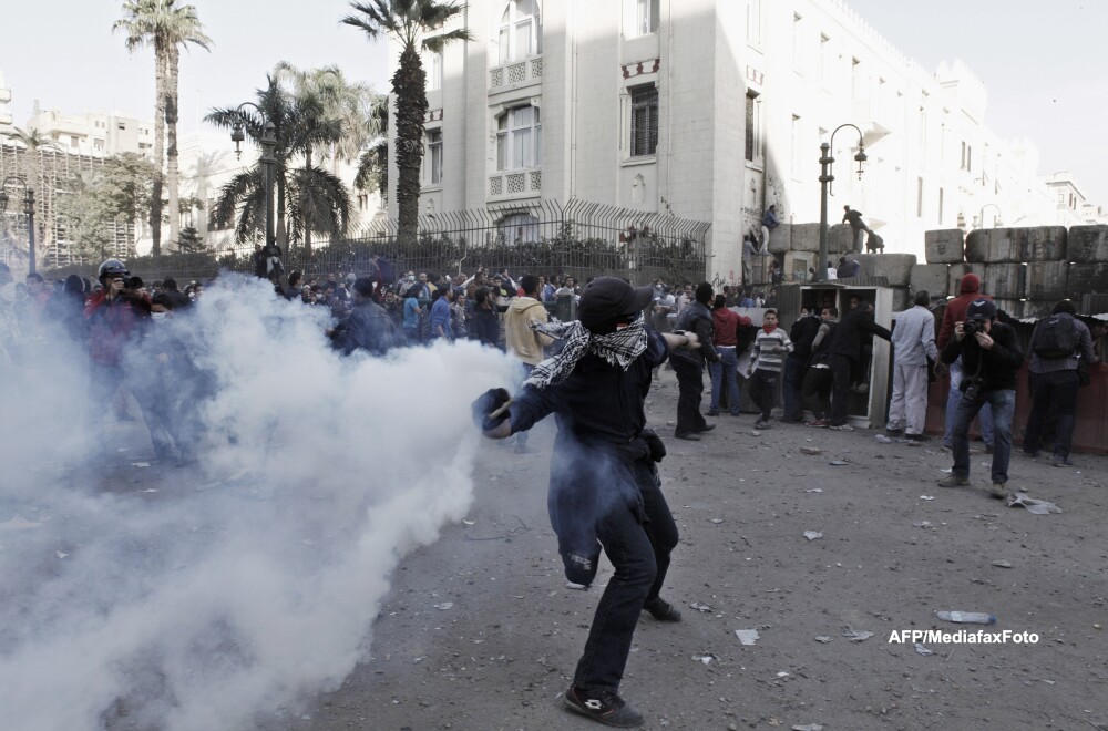 Presedintele Morsi a declarat stare de urgenta in trei provincii din Egipt, afectate de violente - Imaginea 2