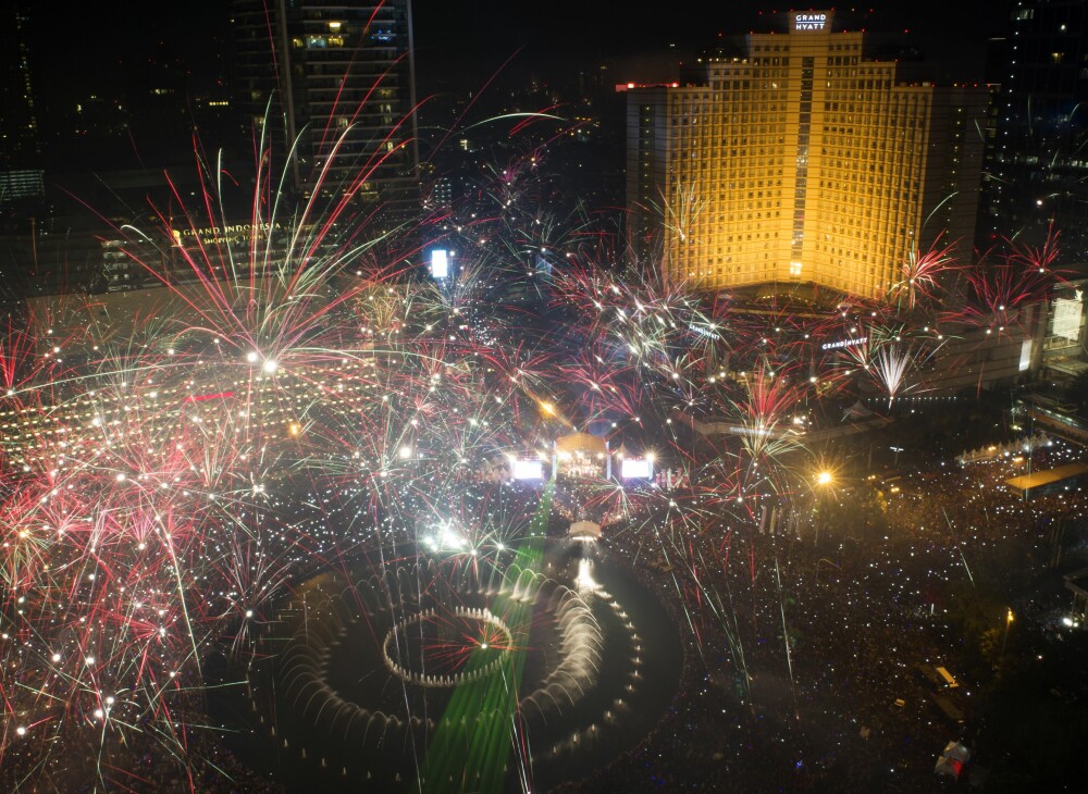 REVELION 2014. Cum au aratat petrecerile si artificiile de Anul Nou in marile orase ale lumii - Imaginea 23