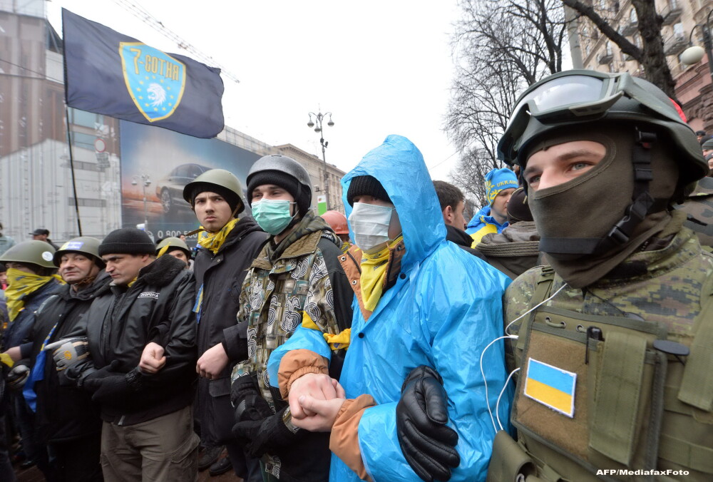 Casa Alba ameninta Ucraina cu sanctiuni, daca nu inceteaza violentele. Promisiunea facuta de presedintele Ianukovici - Imaginea 2