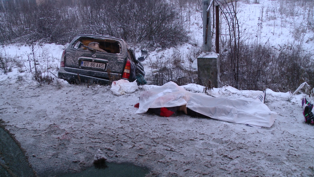 Tragedie la iesire din Timisoara, pe Calea Lugojului. Doi tineri au murit dupa ce masina lor s-a izbit de un stalp - Imaginea 3