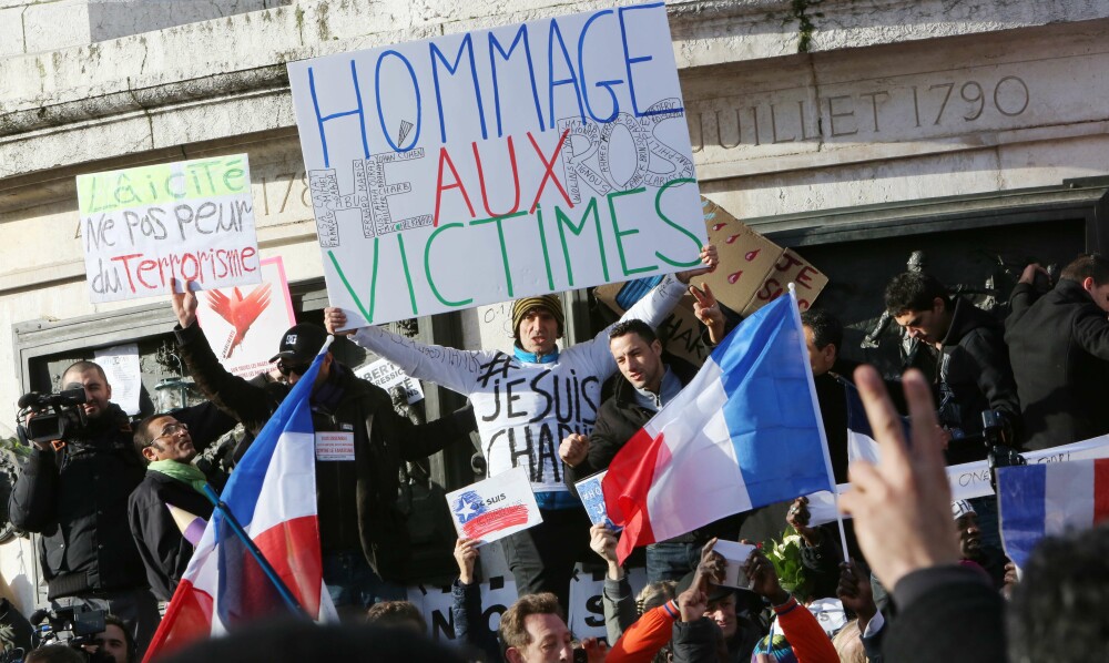 Cea mai mare mobilizare inregistrata vreodata in istoria Frantei. Patru milioane de oameni au iesit in strada. GALERIE FOTO - Imaginea 8