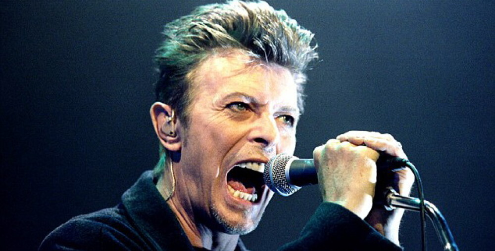 David Bowie a murit la 69 de ani, dupa o lupta de 18 luni cu cancerul. Ultima fotografie cu artistul in viata - Imaginea 1