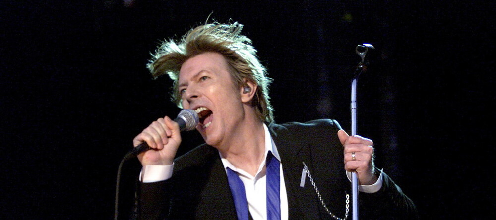 David Bowie a murit la 69 de ani, dupa o lupta de 18 luni cu cancerul. Ultima fotografie cu artistul in viata - Imaginea 2
