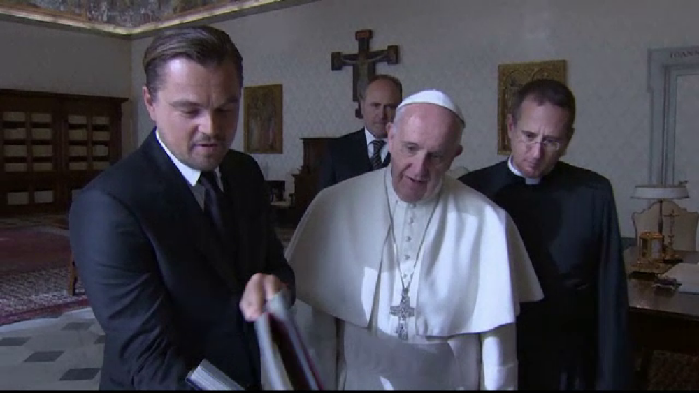 Vizita surpriza la Vatican. Papa Francisc a vorbit cu Leonardo DiCaprio despre incalzirea globala - Imaginea 1