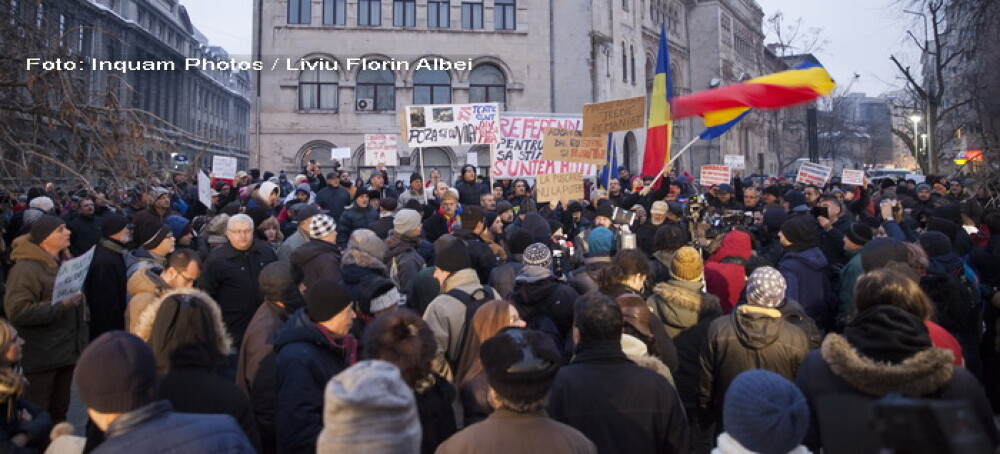 20.000 de oameni au protestat pasnic in Capitala fata de legea gratierii. Iohannis, prezent la Universitate. VIDEO si FOTO - Imaginea 4