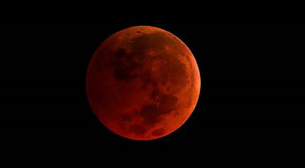 Eclipsă de Lună pe 14 martie 2025. Vezi eclipsa totală de Lună Sângerie în imagini - GALERIE FOTO - Imaginea 5