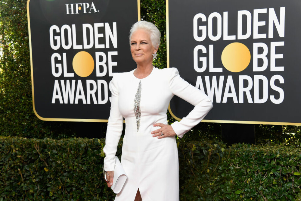 La 60 de ani, Jamie Lee Curtis a întors toate privirile după ea la Globurile de Aur 2019 - Imaginea 1