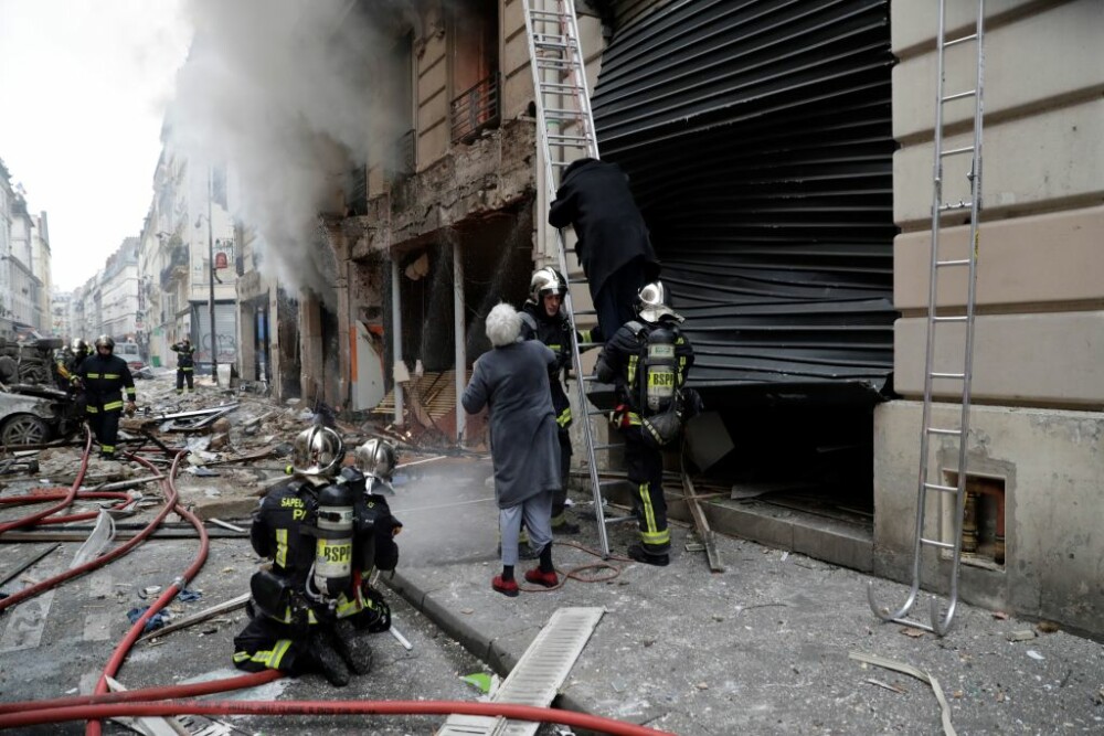 Explozie puternică într-o zonă turistică din Paris. Cel puțin 3 morți și zeci de răniți - Imaginea 9