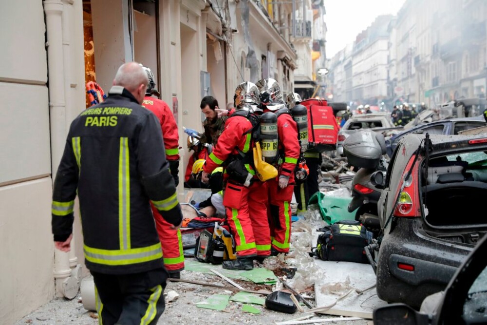 Explozie puternică într-o zonă turistică din Paris. Cel puțin 3 morți și zeci de răniți - Imaginea 5