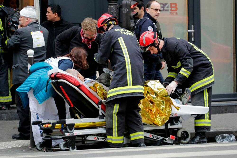 Explozie puternică într-o zonă turistică din Paris. Cel puțin 3 morți și zeci de răniți - Imaginea 4