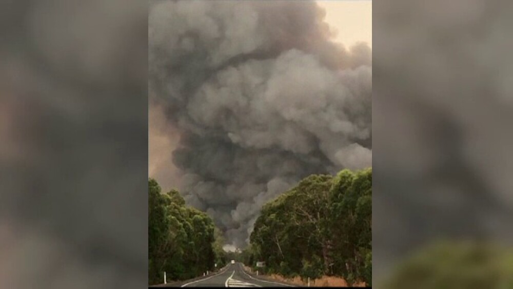 Stare de dezastru în Australia. Cum se vede infernul de foc din spațiu - Imaginea 1