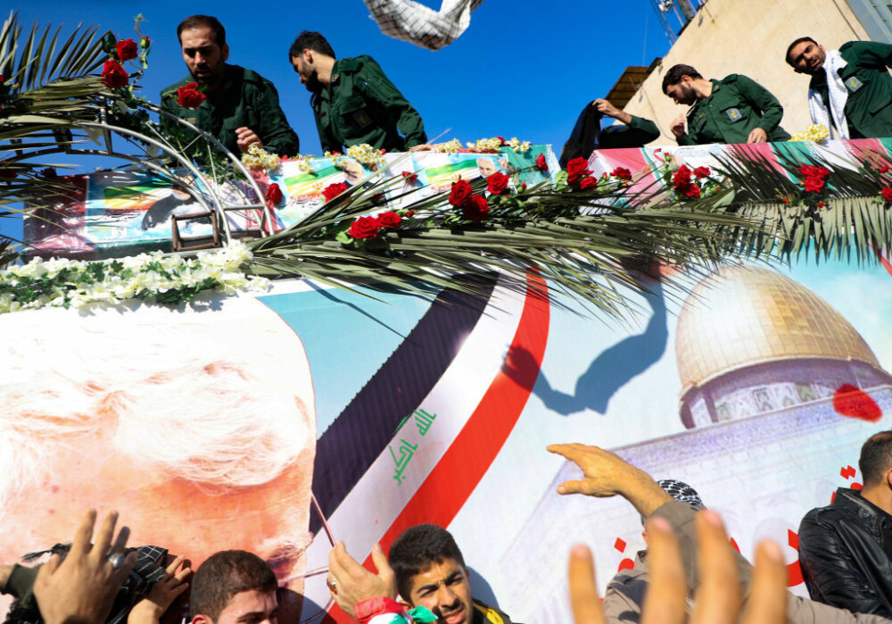 Generalul Soleimani, omagiat în Iran. Zeci de mii de oameni au invadat străzile - Imaginea 4