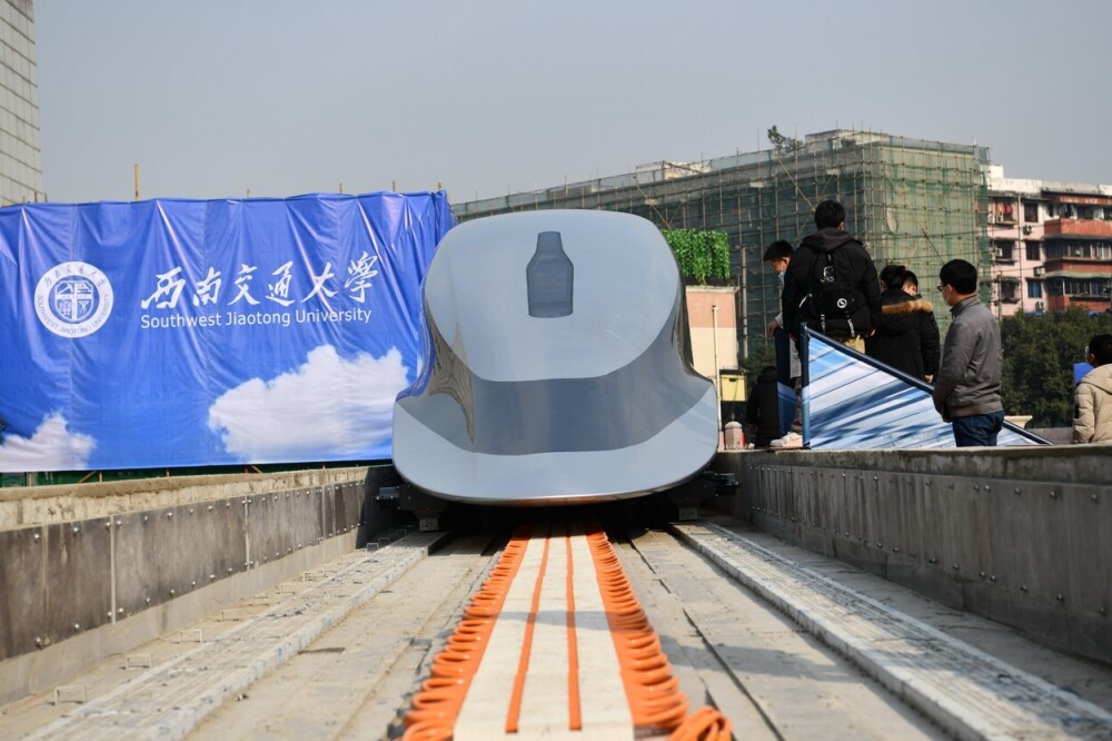 Prototip de tren care poate atinge viteza de 620 de km/h, lansat în China. Cum arată. GALERIE FOTO - Imaginea 2