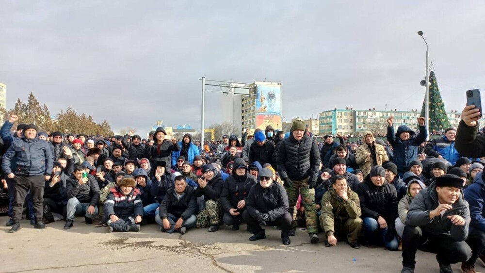 Stare de urgență în Kazahstan. Protestatarii au pătruns în clădirea guvernului - Imaginea 1