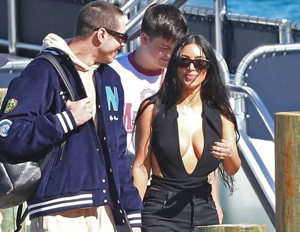 GALERIE FOTO Kim Kardashian, surprinsă în vacanța din Bahamas alături de noul ei iubit - Imaginea 8